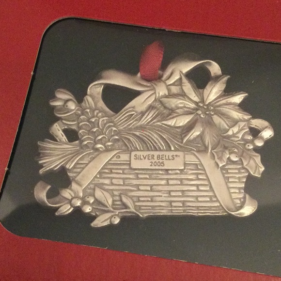 NIB  pewter Christmas ornaments set of 2 - Picture 2 of 5